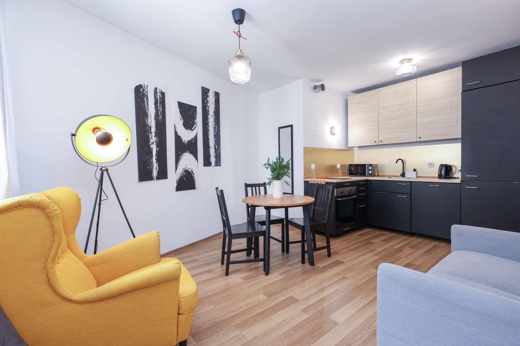 Adamick Place In City Centre With Free Parking Apartment บราติสลาวา ภายนอก รูปภาพ